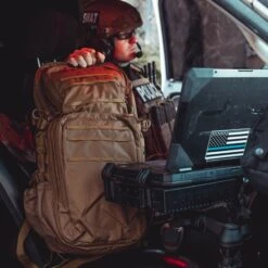 Eberlestock HiSpeed II | Lightweight And Ergonomic Backpack | 3-Day High-Mobility Pack 35 Eberlestock HiSpeed II | Lightweight And Ergonomic Backpack | 3-Day High-Mobility Pack -Tactical Equipment Eberlestock EberlestockHiSpeedII lifestyle 4