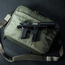 Eberlestock Fade Brief | Laptop Sleeve & Hidden CCW Pocket 23 Eberlestock Fade Brief | Laptop Sleeve & Hidden CCW Pocket -Tactical Equipment I10A0183 Edit