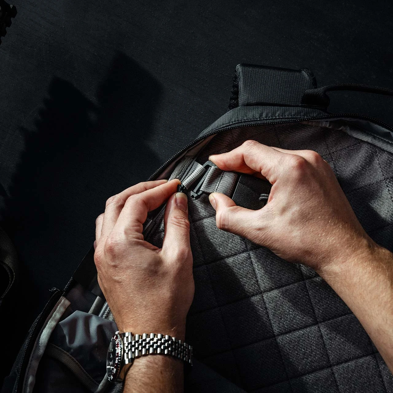 Eberlestock Fade Transport | Sleek EDC Bag W/ Multiple CCW Pockets & Structured Bottom 10 Eberlestock Fade Transport | Sleek EDC Bag W/ Multiple CCW Pockets & Structured Bottom - Image 8