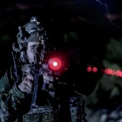 UANVB Katana | Gen 3 White Phosphor W/ 2700 FOM 18 UANVB Katana | Gen 3 White Phosphor W/ 2700 FOM -Tactical Equipment Soldier shooting with the UANVB Katana Night Vision Binocular attached