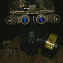 L3Harris GPNVG | L3 Gen 3 White Phosphor W/ 2700 FOM 19 L3Harris GPNVG | L3 Gen 3 White Phosphor W/ 2700 FOM -Tactical Equipment Soldier wearing a helmet with L3Harris GPNVG 18 attached