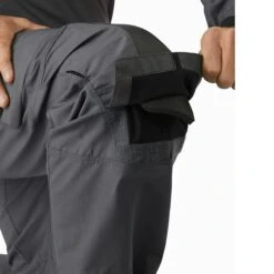 Arc'teryx LEAF Assault Pant AR Gen 2 Men's | Combat Uniform | (Like-New) -Tactical Equipment arcteryx leaf assault pant ar gen 2 mens wolf knee pad