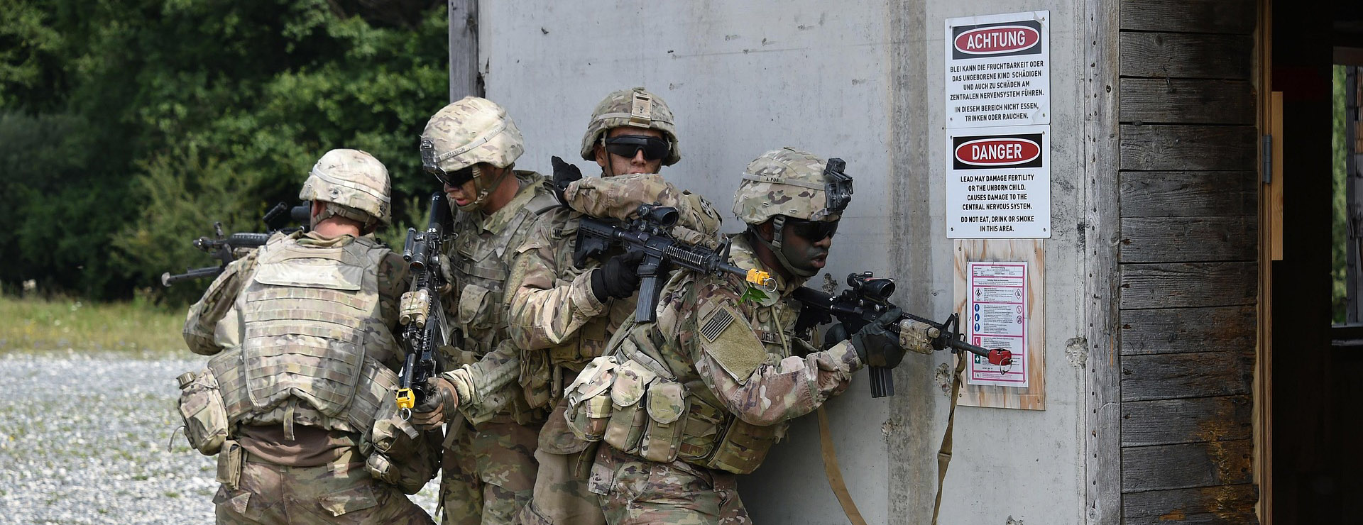 Tactical Equipment 1 Tactical Equipment -Tactical Equipment soldiers 2679104 1920